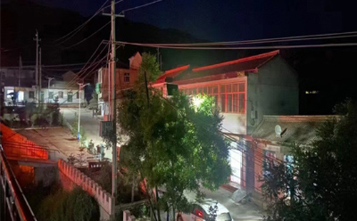 石嘴山太阳能路灯防雷接地做法详解